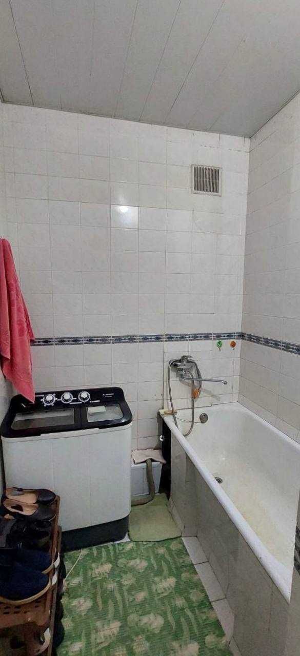 себзар 1/4/4 Галерейка 42м2 , продается квартира