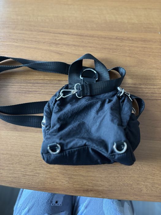 Мини черна раница