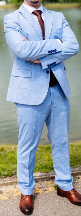 De vanzare costum barbati elegant