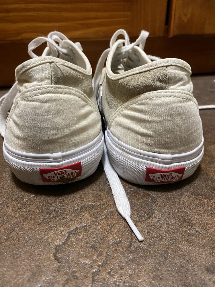 Vans bess ni 46