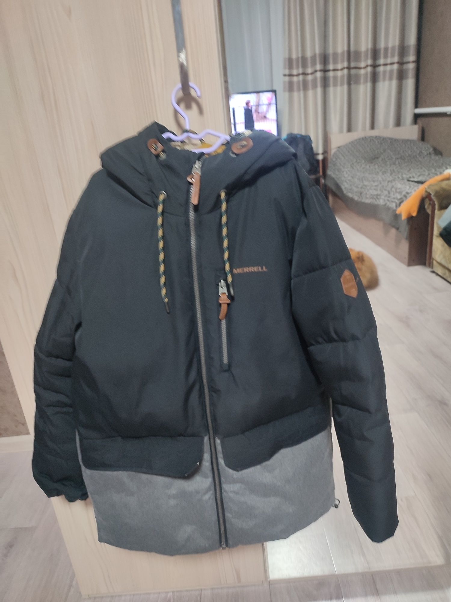 Продам куртку зимнюю