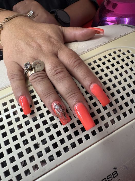 Manichiură elegantă