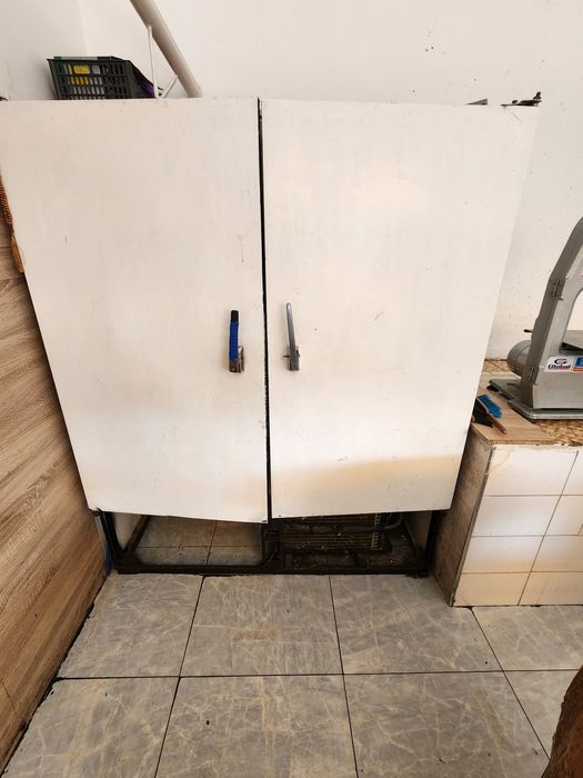 Muzlatgich sotiladi holati yaxshi