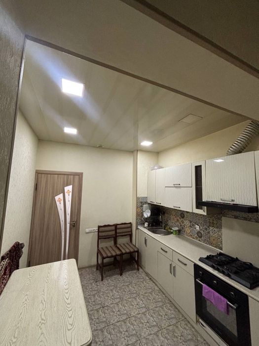 Срочна продаётся своя 2 х комнатная квартира на себзаре рядом Ат терми