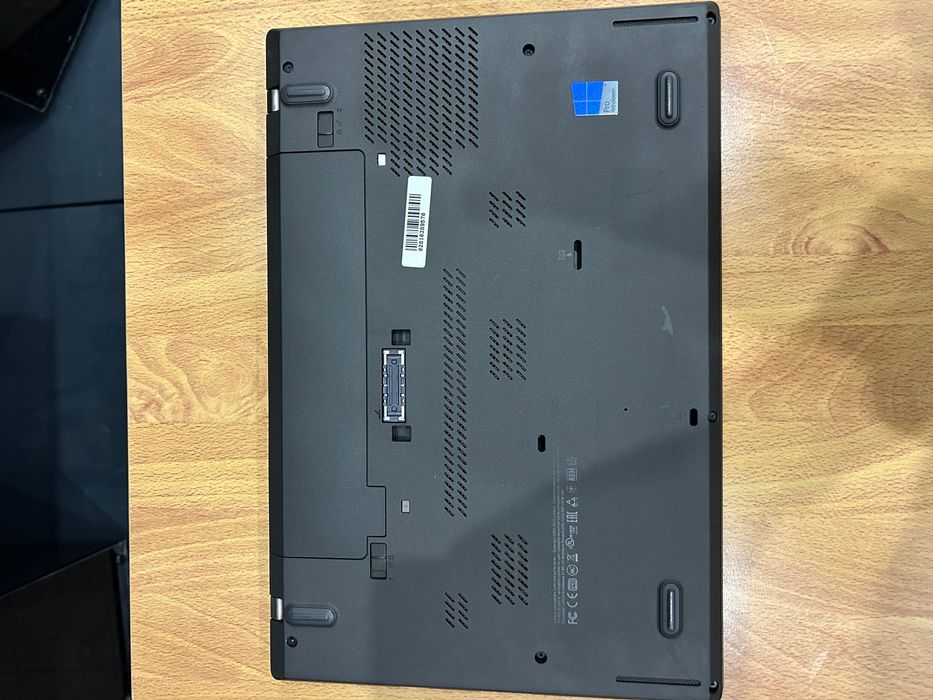 Като нов! Лаптоп Lenovo ThinkPad Т460 i5/8GB/256GB с 3 мес. гаранция!