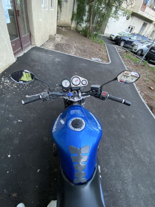 Vând kawasaki zr7 limitat la A2