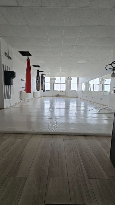 Închiriez sala de Sport  MMA/ Karate / Gimnastica dotată