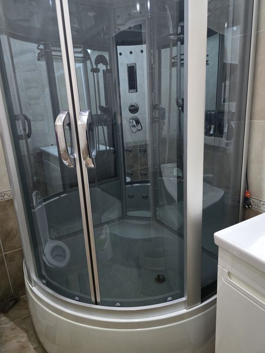 Продается душевая кабинка