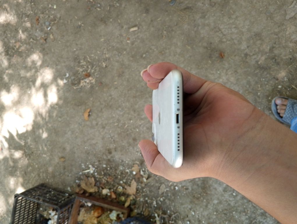Iphone 11 sotladi srochni