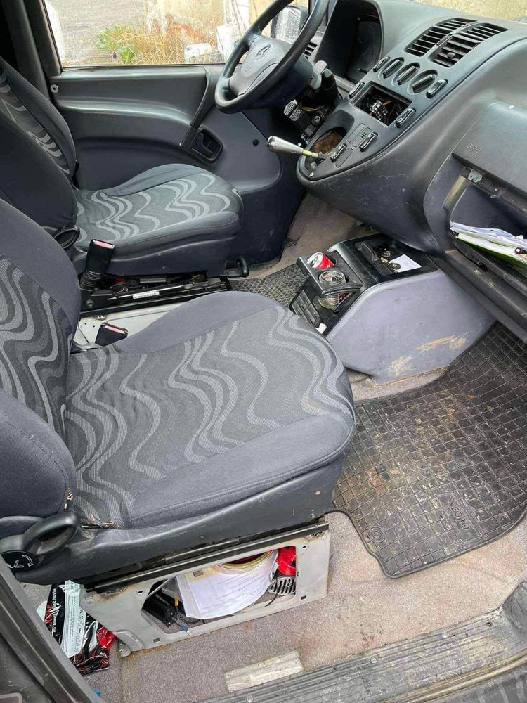 Mercedes V230 vito