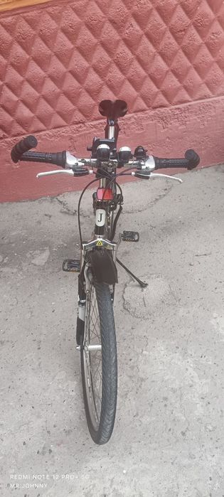 Fargʻona shahar frunskiy massivda velosiped sotiladi.