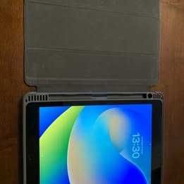 Apple Ipad 8(2020)+ Husa - Stare perfecta