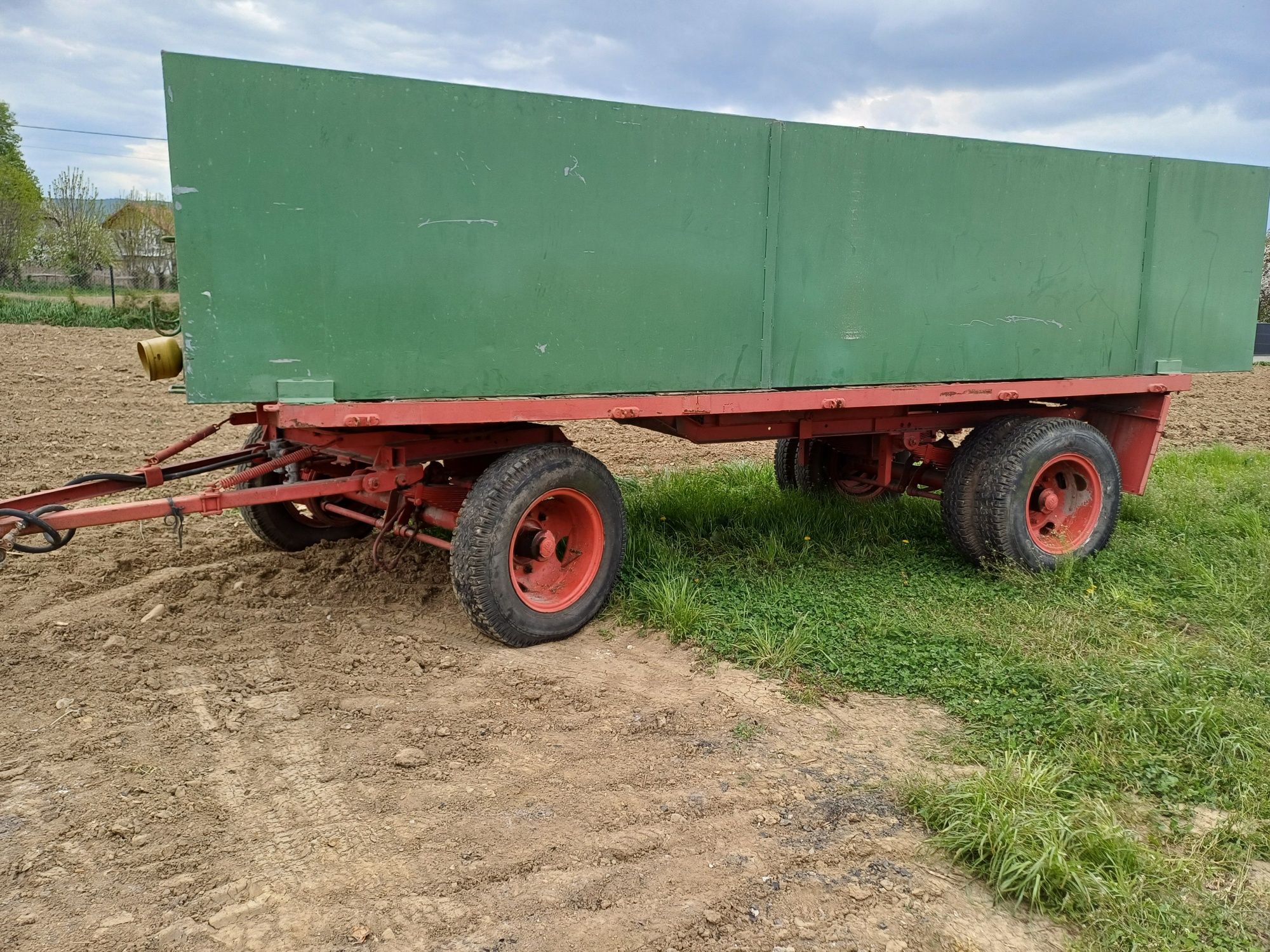 Remorca auto pentru cereale
