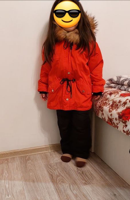 Продам парку для девочки