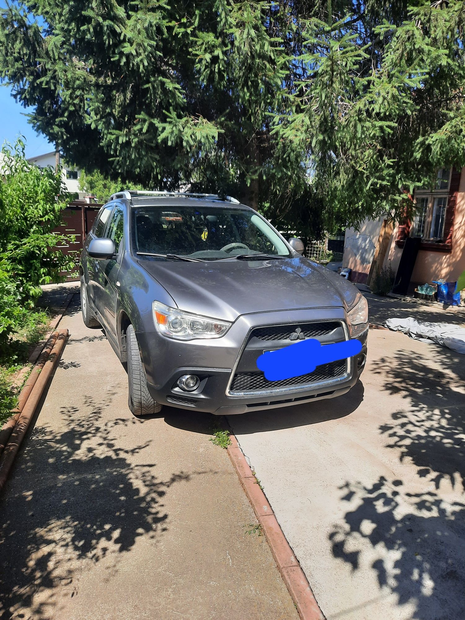 Vând Mitsubishi Asx