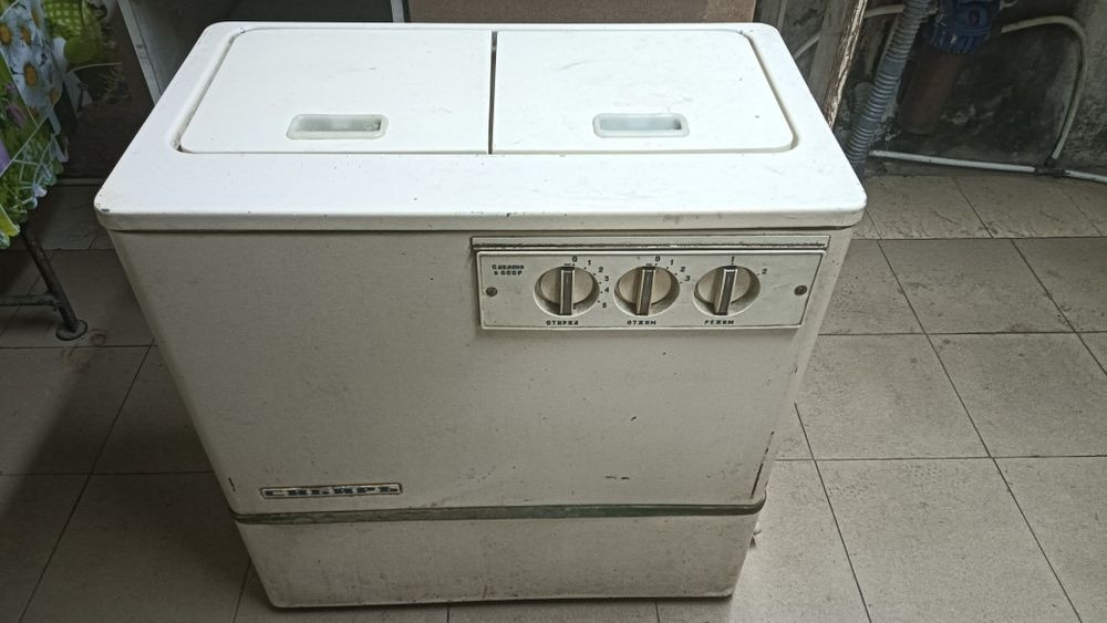 Стиральная машинка недорого. Рабочая.