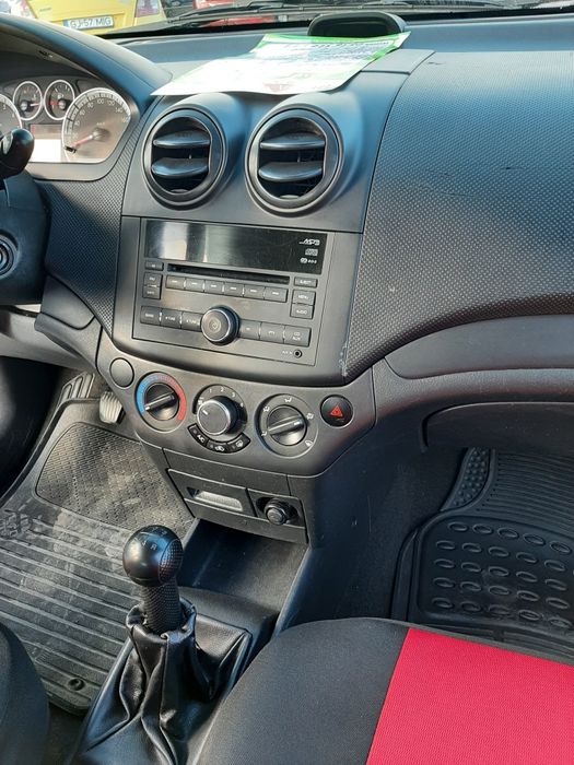 Vând Chevrolet AVEO