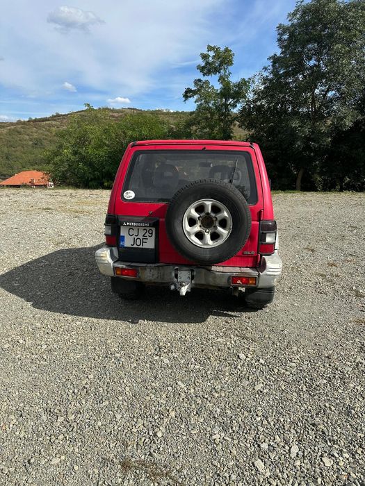 Vând Mitsubishi Pajero