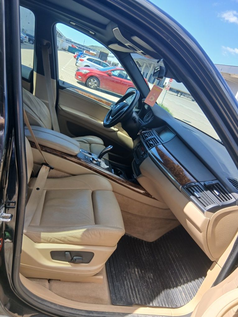 Vând x 5 e 70   R A R efectuat