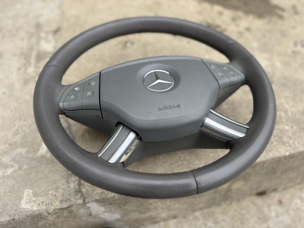 Сив кожен волан за Mercedes ML W164, GL X164, R W251