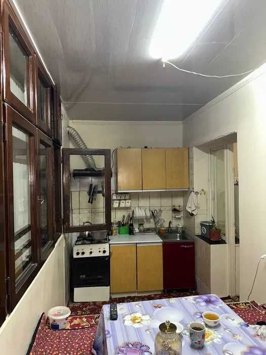 Олмазор тумани Сой буйида 3-хонали уй сотилади