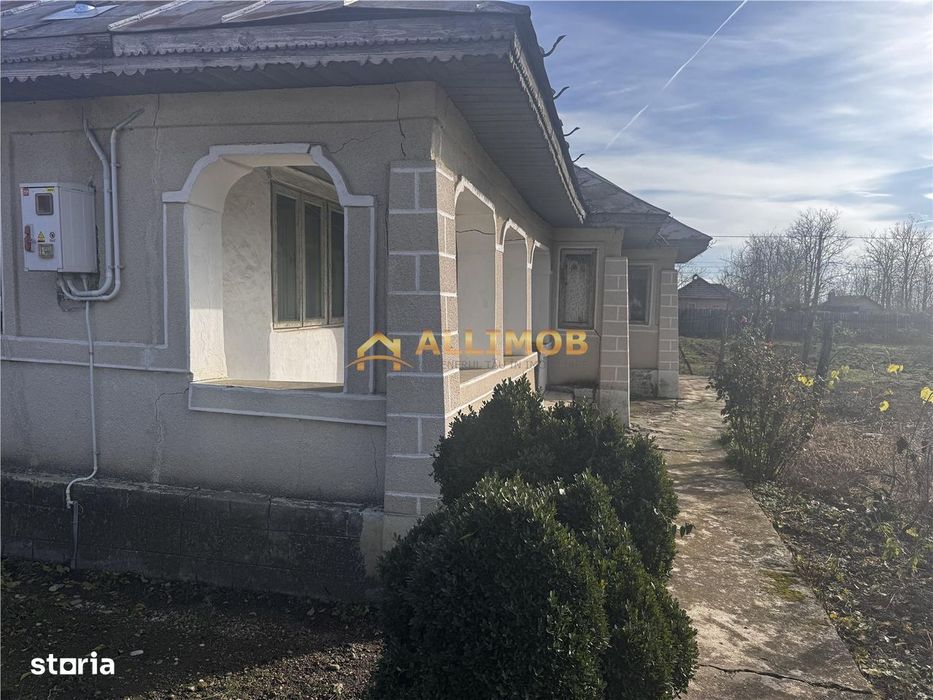 Casa batrâneasca + 1500 mp teren, doua deschideri – Fulga, Prahova