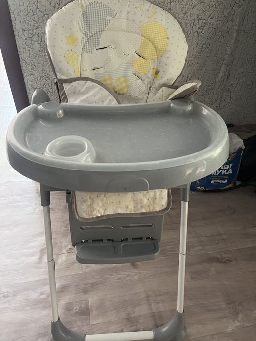 Детский стол для кормления