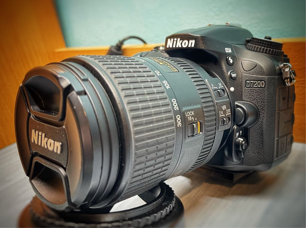 Nikon D7200 + AF-S NIKKOR 18-300mm 1:3.5-6.3G ED
