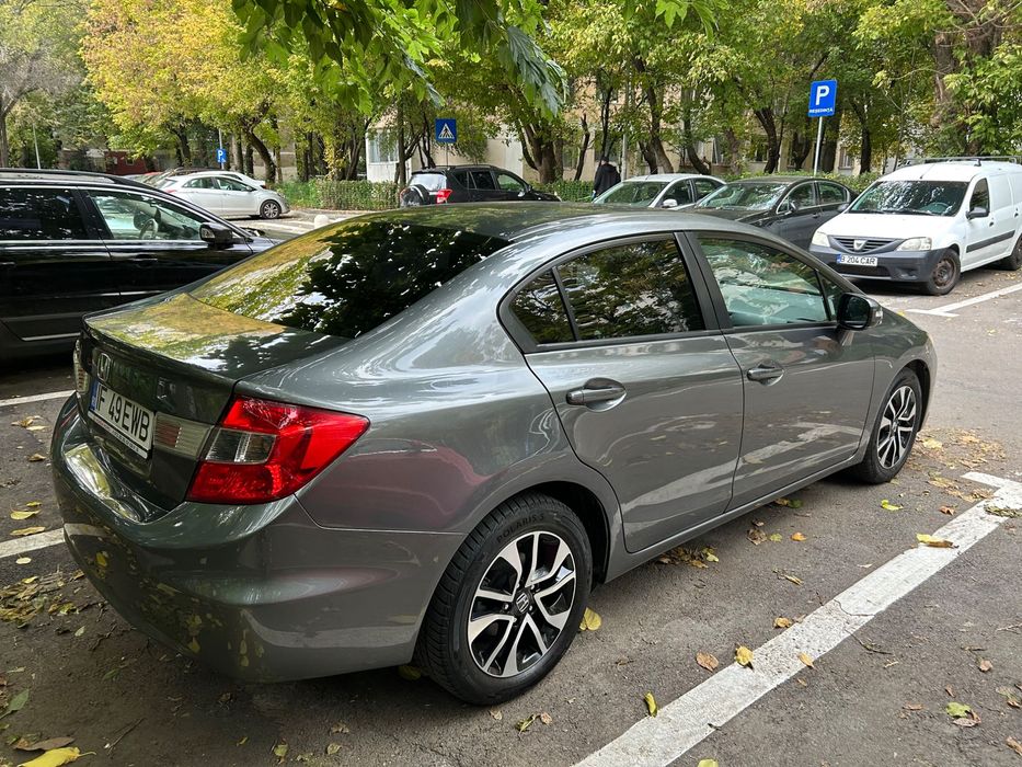 Honda Civic 4D LS 1.8P M/T