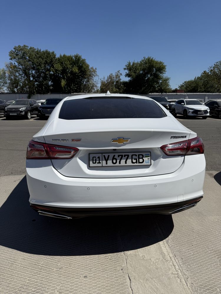 Chevrolet Malibu 2