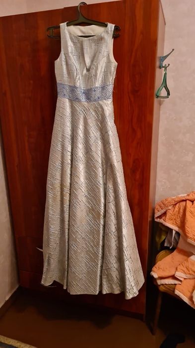Вечернее платье продам