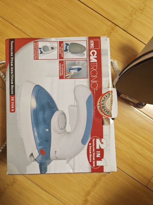 Fier de calcat cu aburi de voiaj