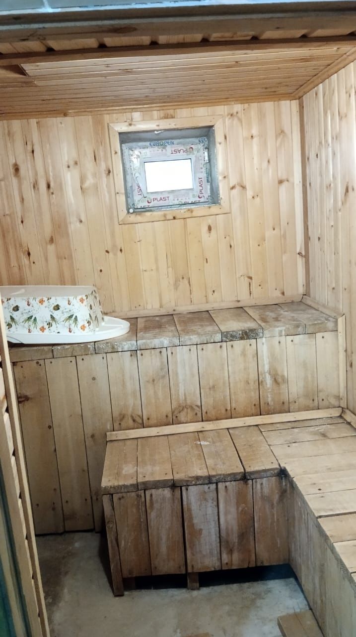 Продается дом ,в районе сахзвода,рядом остановка уалиханова