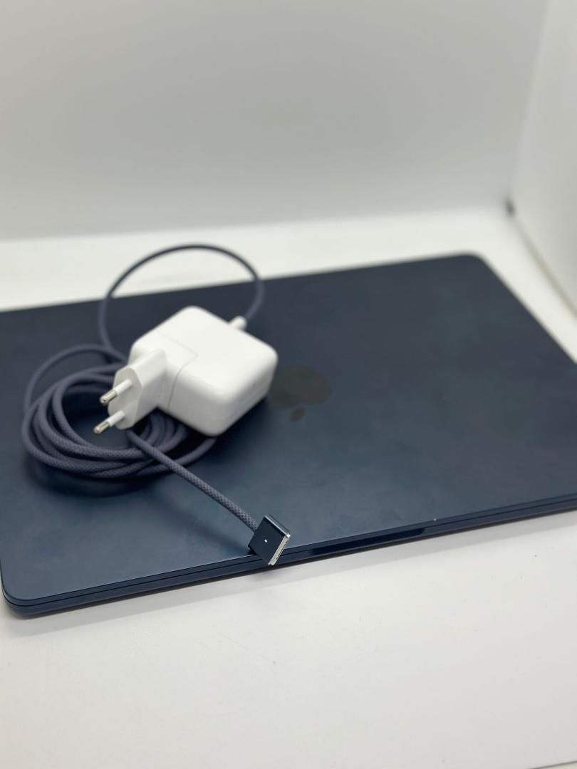 Laptop Apple MacBook Air 13-inch, Apple M2, 8 GB, 256GB -A-