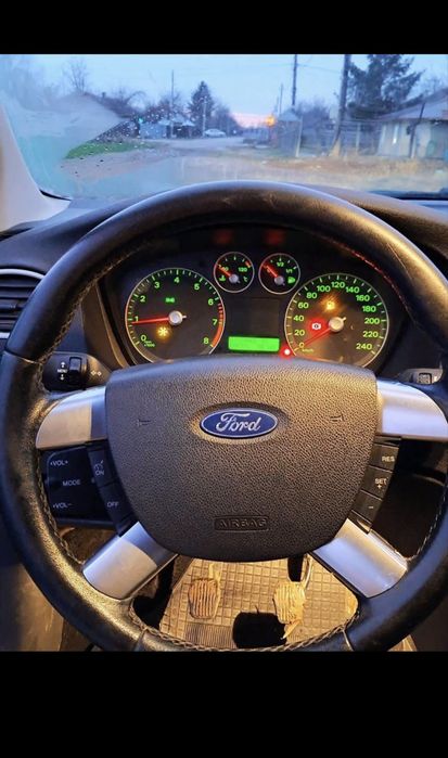 Vand ford focus 1.6 benzina