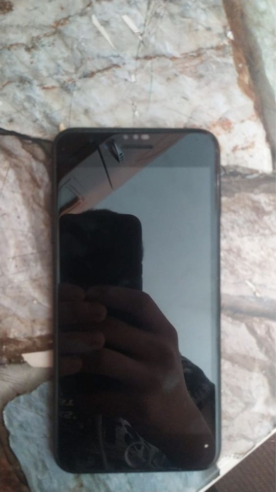 айфон 7+  не прадам