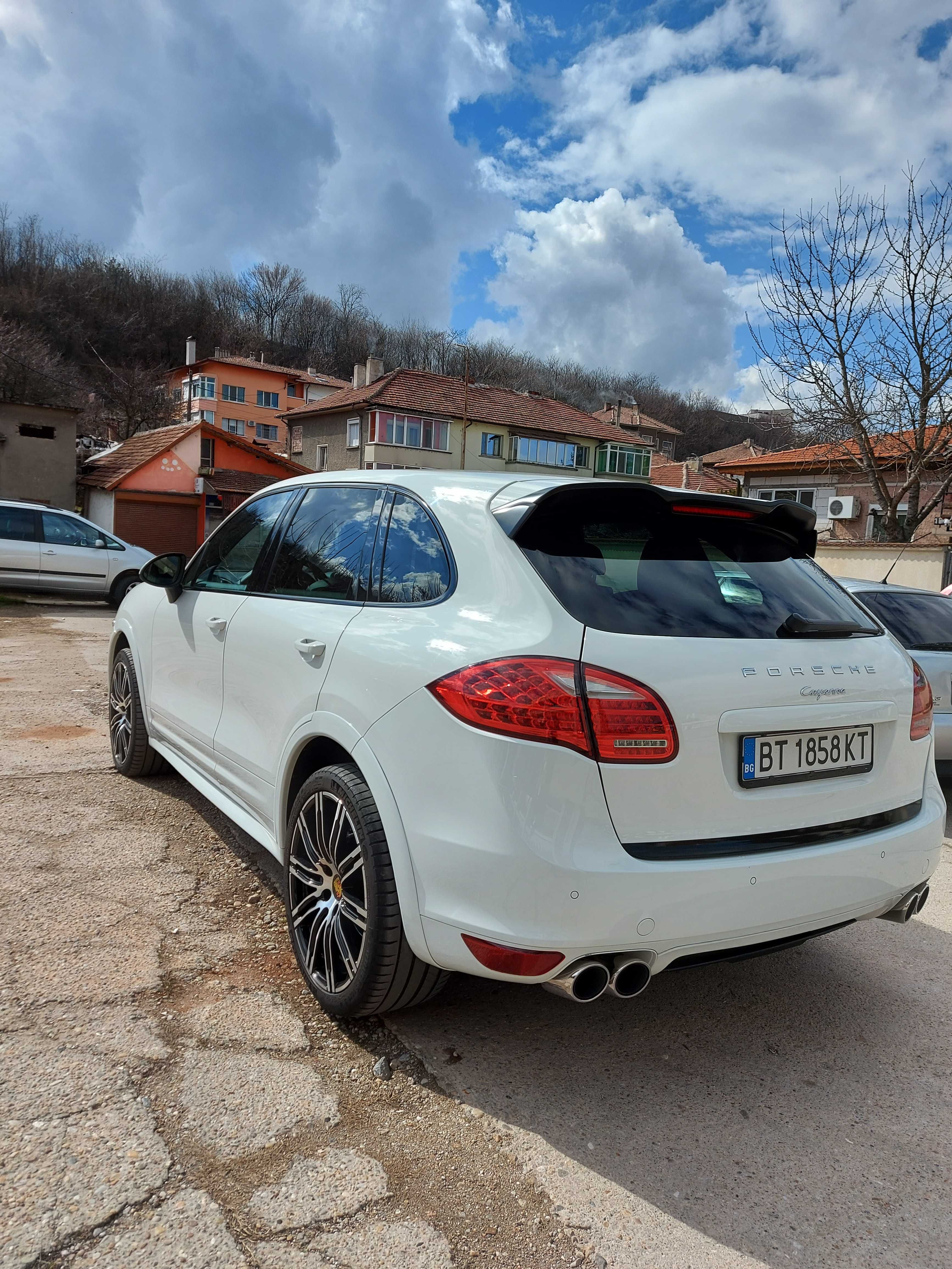 Porsche Cayenne 958