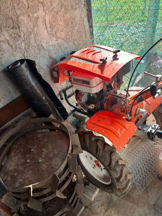 Vând motocultor 915k  15 cp