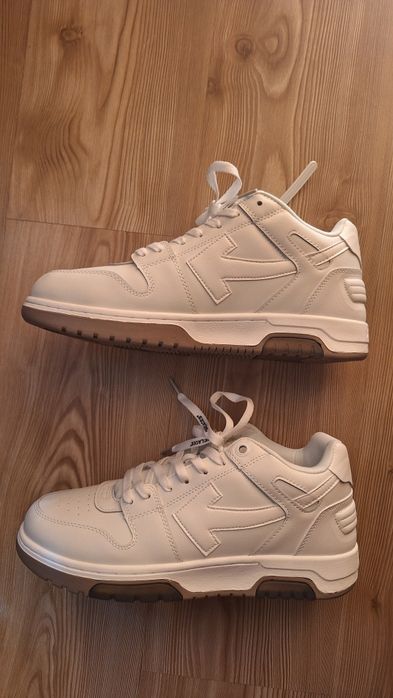 Vand Adidasi Off-White Out Of Office albi