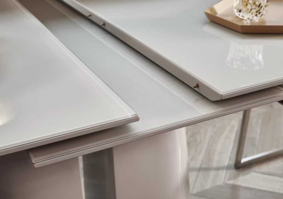 Разтегателна маса cashmere 140cm- 180cm Нова ( стъкло )