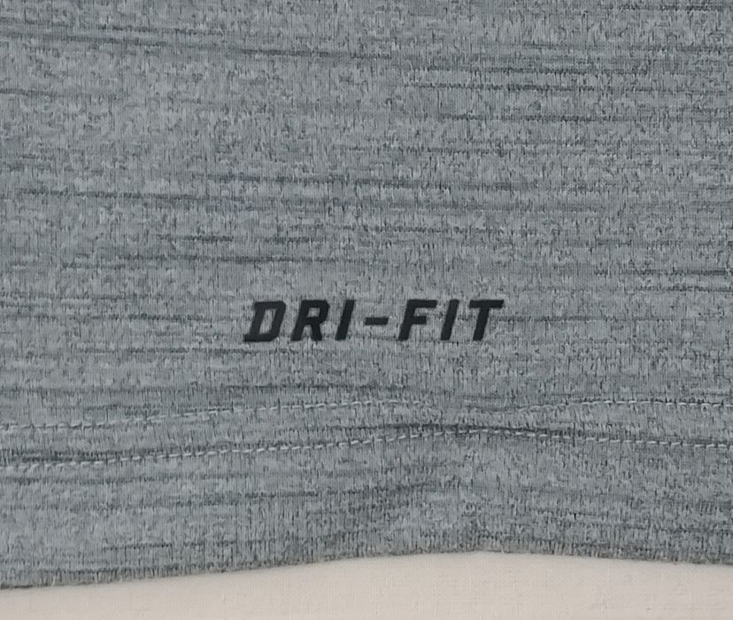 Nike DRI-FIT оригинална тениска XL Найк спорт фитнес фланелка