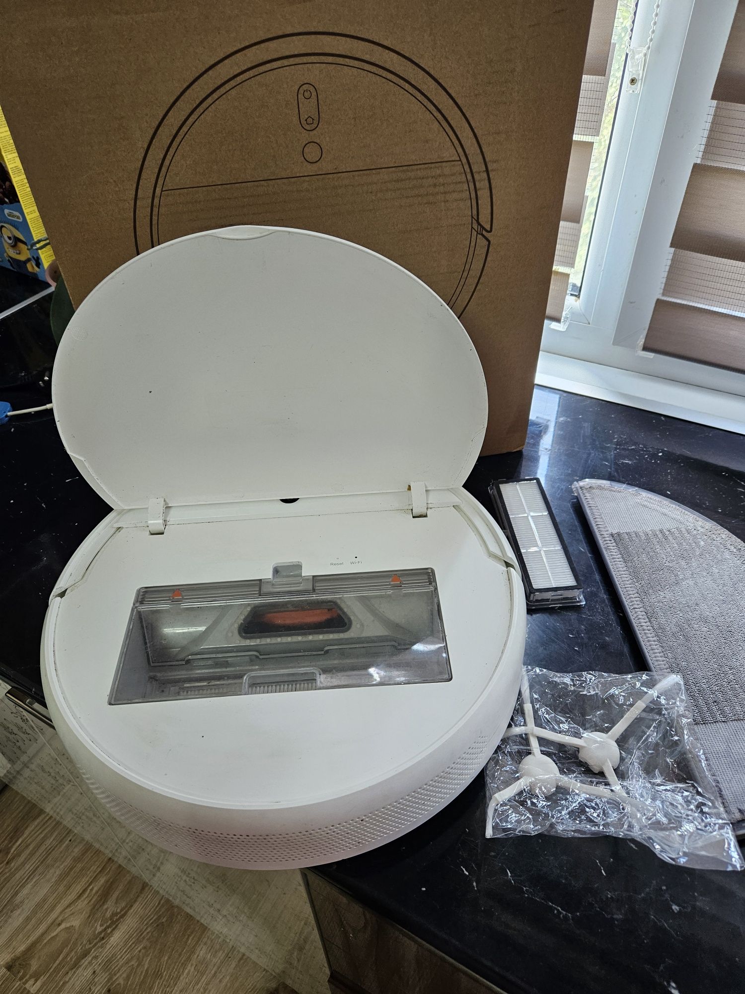 Прахосмукачка робот Xiaomi vacuum mop c1