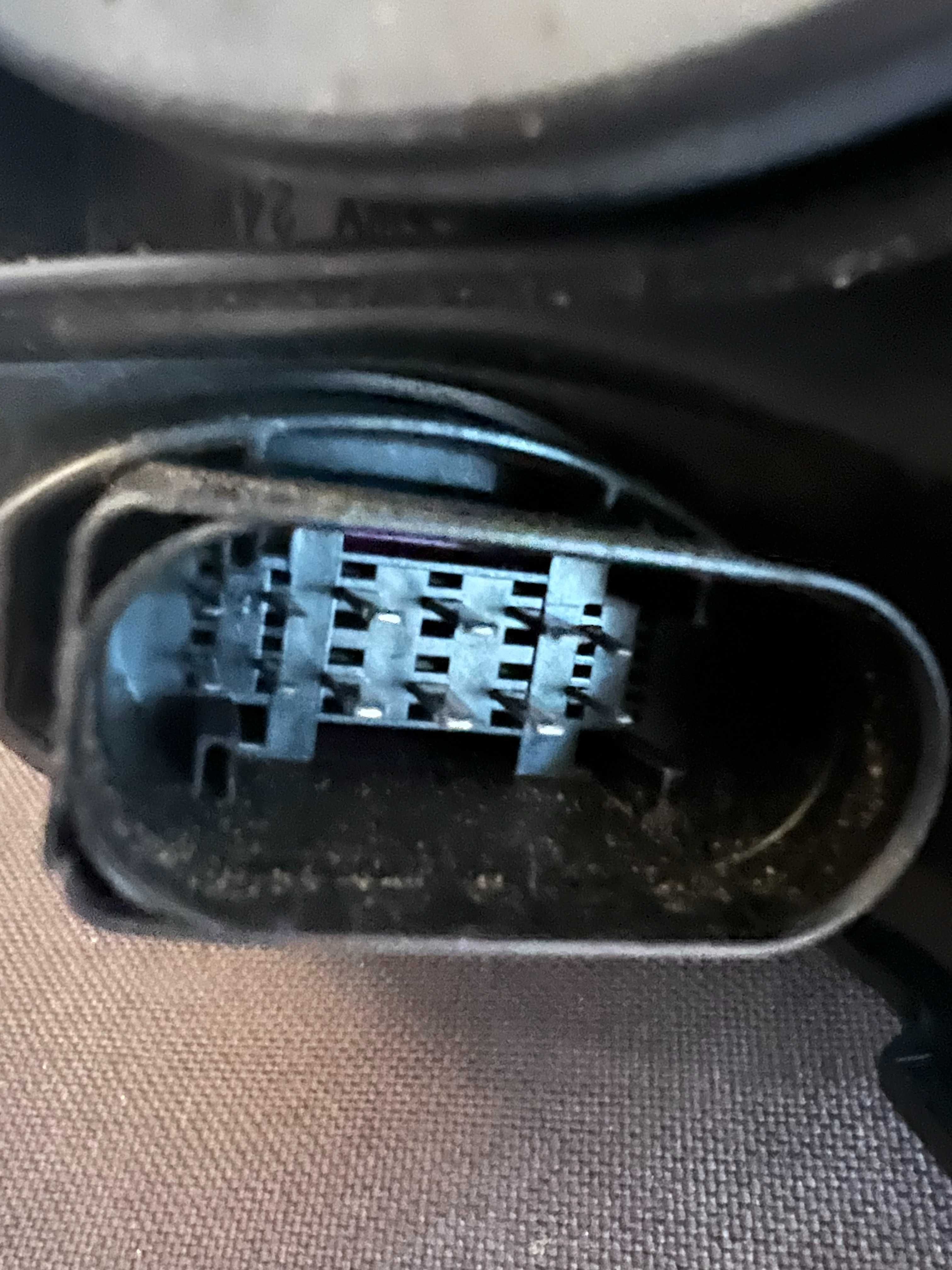 2014 Audi A4 allround фар - headlight (ляв) 8k0941005e