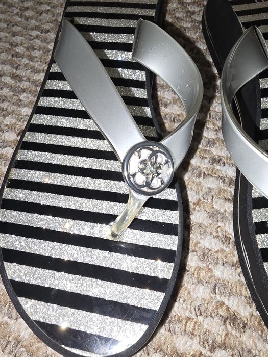 Șlapi Guess mărimea 41