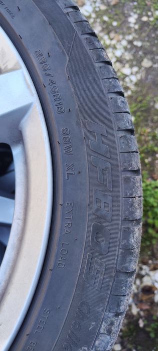 Гуми 235.45.18.   .