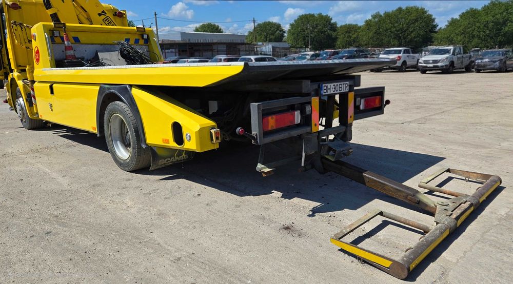 Camion de tractare Scania cu macara PESCI STL 20/3 – 2001
