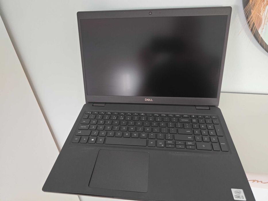 Dell Latitude 3510    i3-10110U