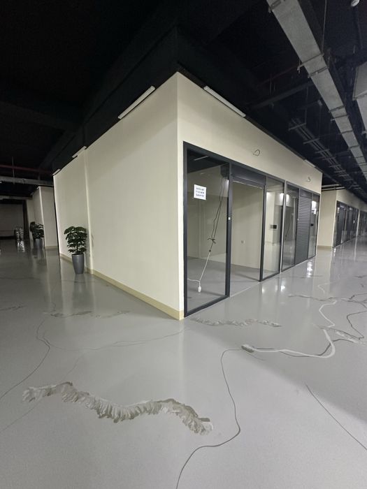 Магазин сотилади срочна  18кв  1етаж ишлатишга таййор