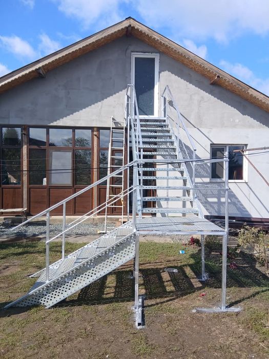 Scara zincata galvanizata la comandă oriunde în tara oferim și montaj