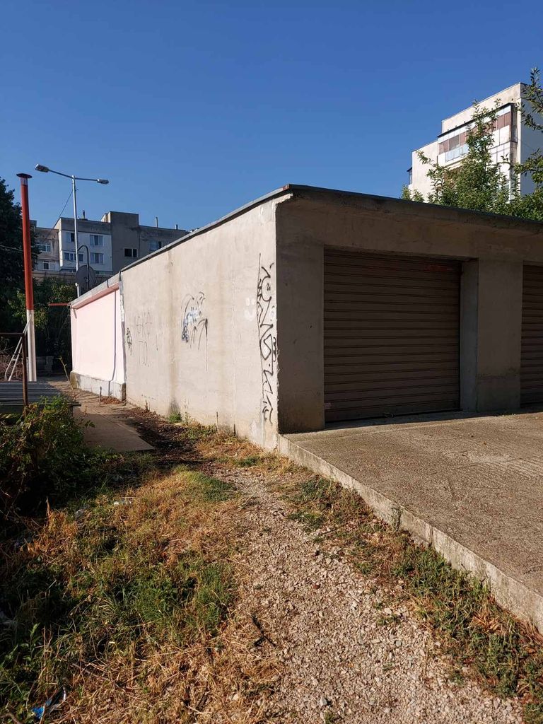 Продава се Гараж / Паркомясто в Горна Оряховица - 17 кв.м за 855 €/кв.м - Снимка #1